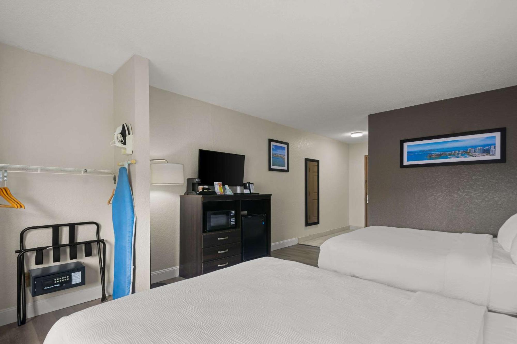 Quality Inn Sarasota I-75 Vamo Exterior photo