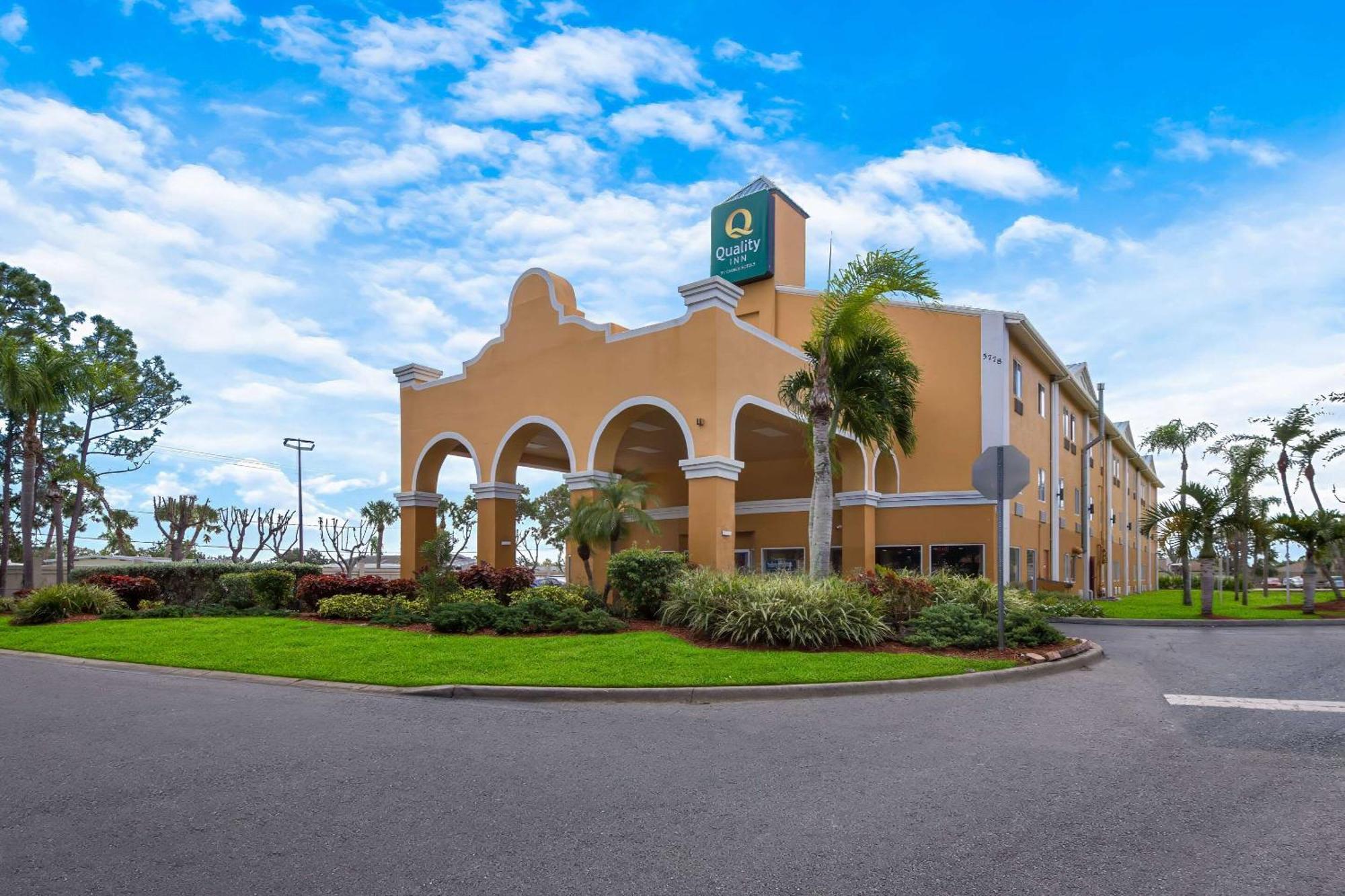 Quality Inn Sarasota I-75 Exterior photo