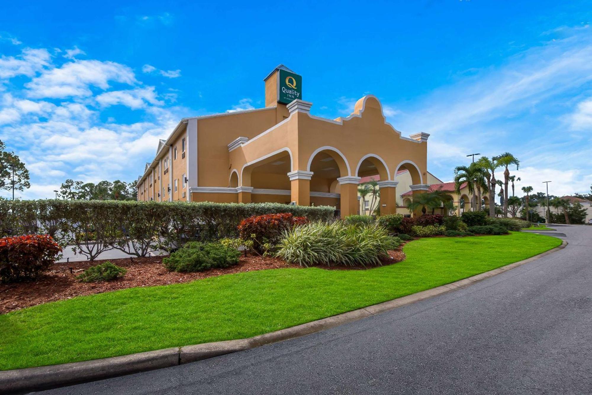 Quality Inn Sarasota I-75 Exterior photo